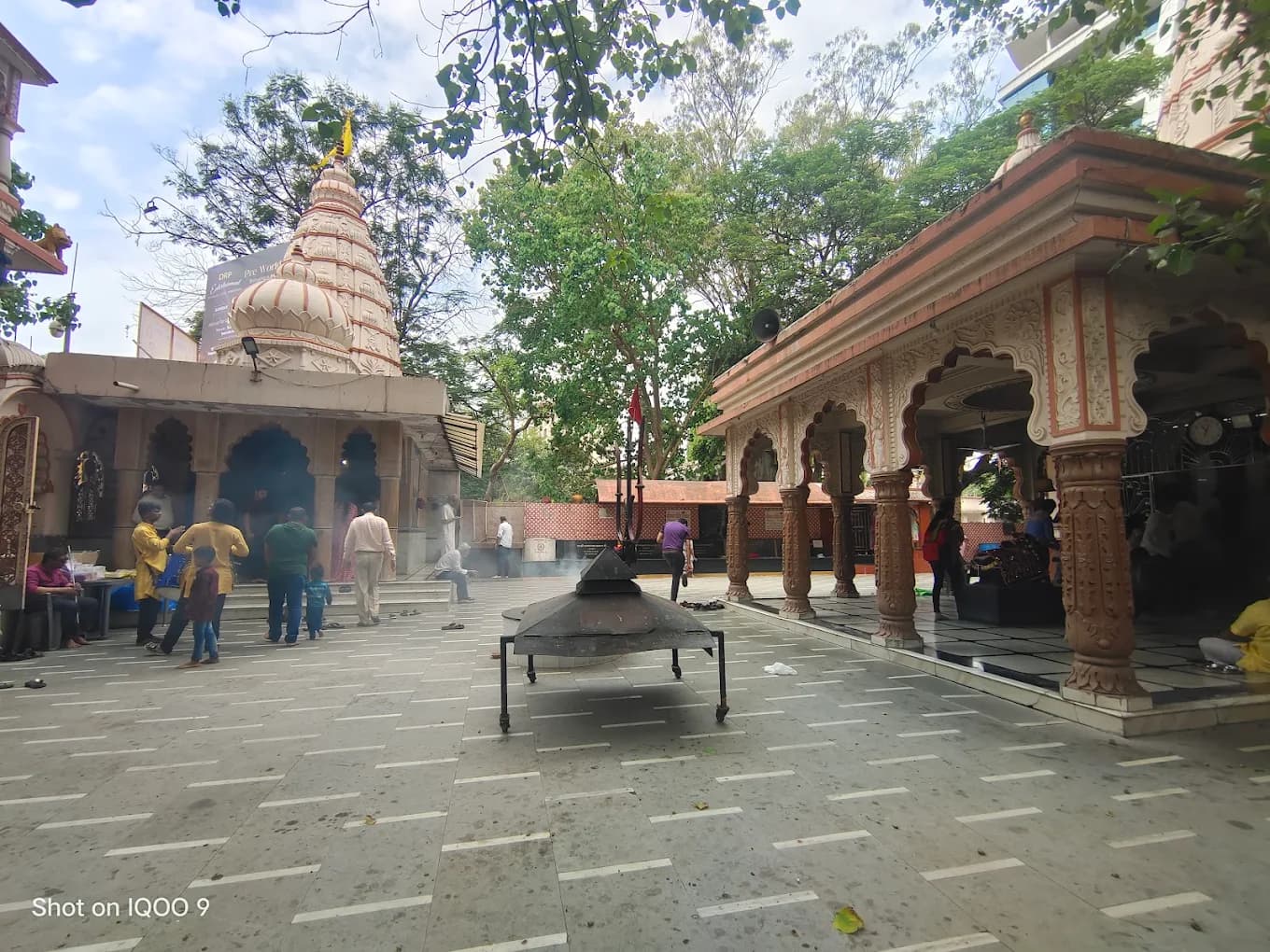 Shri Mahakal Bhirva Mandir courtyard